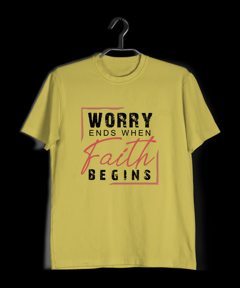 Worry ends when faith begins 2cor 5:7 Christianity Mens TShirts